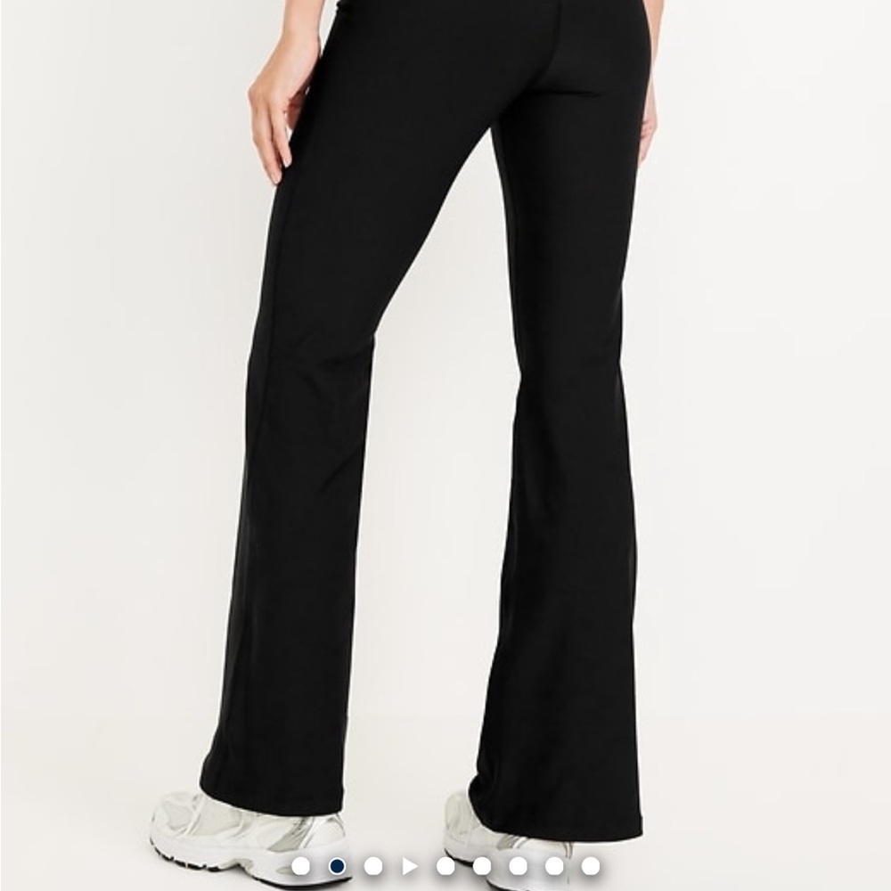Old Navy Black Boot-Cut Flare Pants for Women - Picture 2 of 9